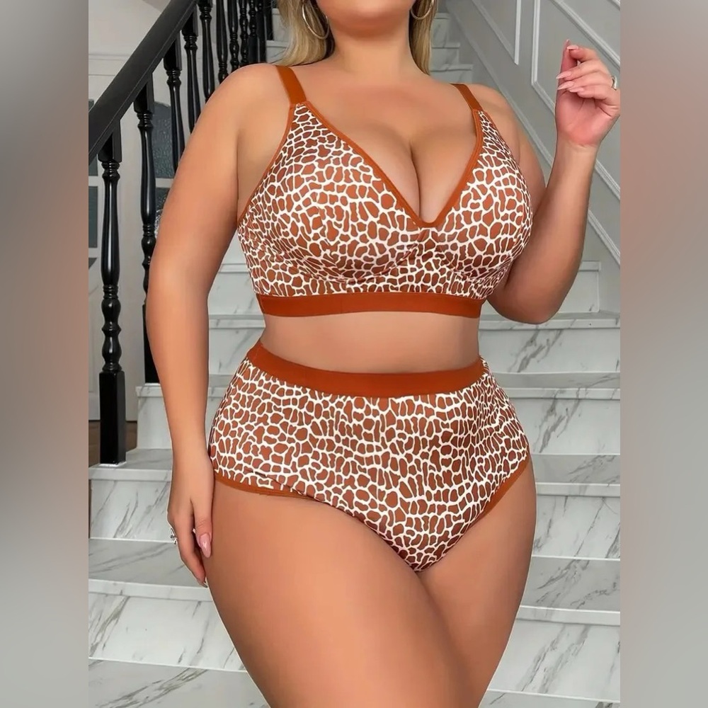 PLUS Animal Print Bra + Panty Lingerie Set